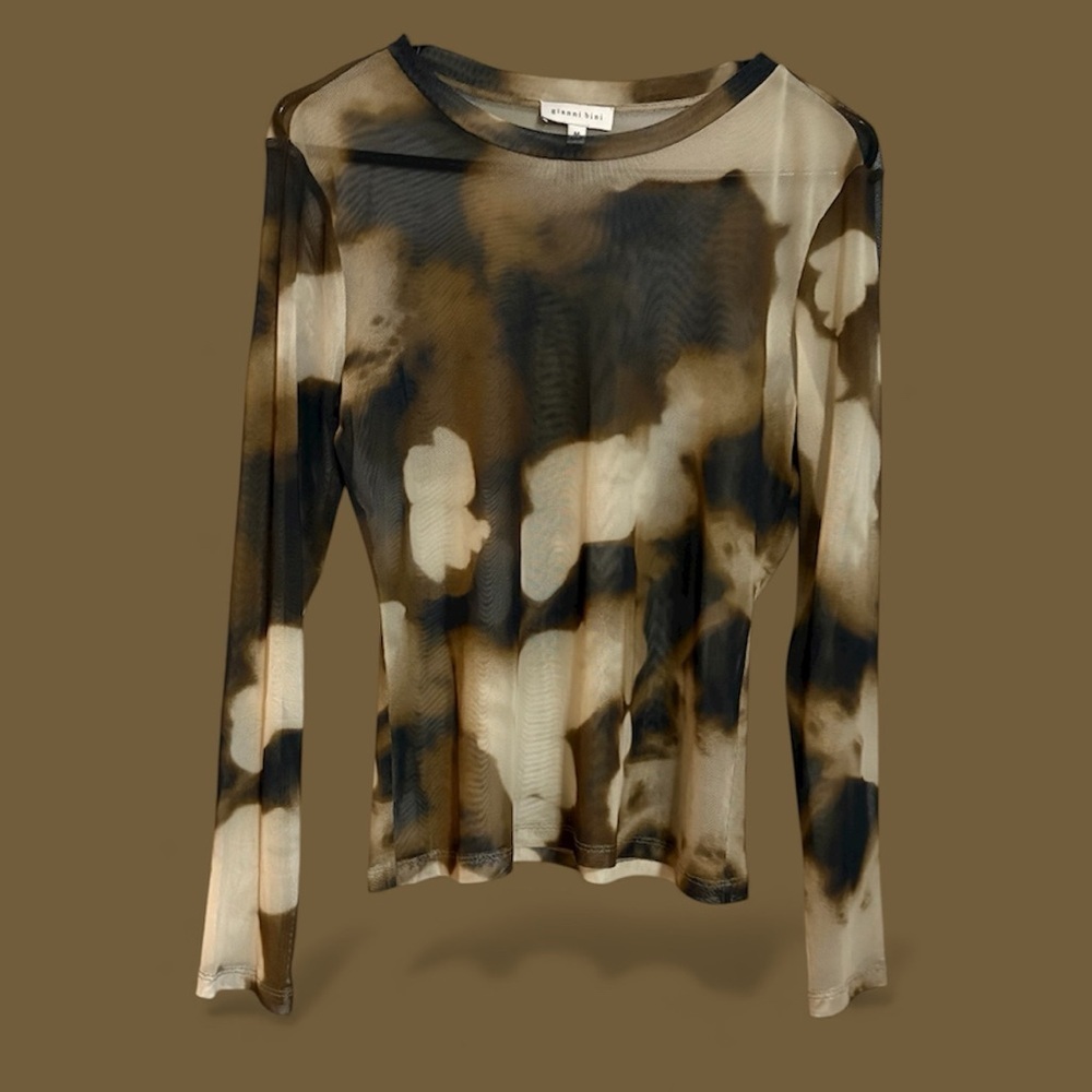 Gianni Bini Metallic Sheen Top - Picture 1 of 6